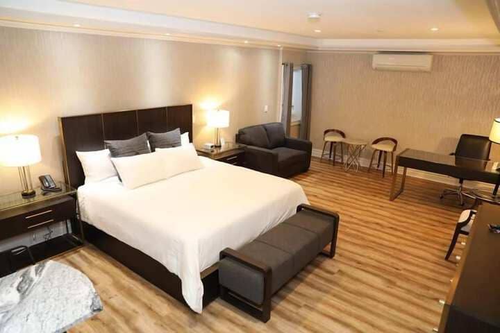 Room 62 of 105