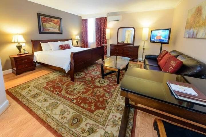 Room 15 of 105