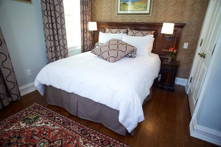 Room 49 of 105
